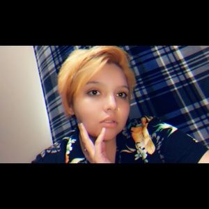 Meet your Posher, Kaylin